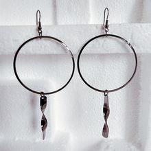 Metallic Circle Dangle Hoop Earrings