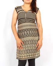 Saavya Design'S Women Printed Beige/Black Kurti