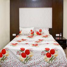 Single Bedsheet in Super Duper Micro Cotton Material - (1 Bedsheet & 1 Pillow Cover)