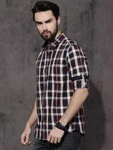 Men Maroon & Off-White Regular Fit Checked Casual Shirt