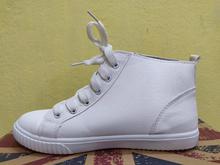 White Sporty Fashionable Ankle Length Sneakers