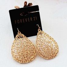 Beautiful Lady Drop Earring