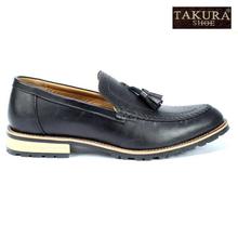 Takura Black Slip-on Casual Shoes For Men: LR921