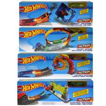 Hot Wheels Car & Mega Track Pack