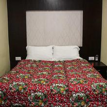 Double Bed Quilt in Acrylic Material