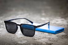 Redux - Black square sunglasses