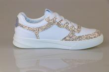 Stylish low top Sketch design high quality shoes