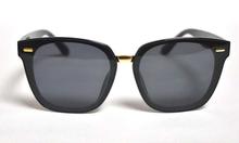 Black Frame Wayfarer Model Sunglass- Unisex"