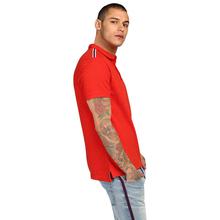 Levi’s Men Solid Slim Fit Polo T-shirt – Red