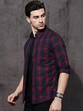 Men Navy Blue & Maroon Regular Fit Checked Casual Shirt