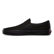 Vans Black Vn000Eyebka Classic Slip-On Shoes For Women -901172