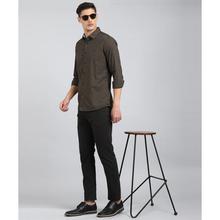 Men Slim Fit Solid Cut Away Collar Casual Shirt