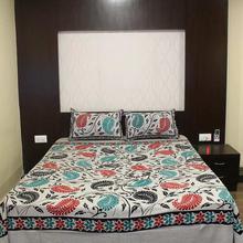 100% Handloom Cotton Double Bedsheet with 2 Pillow Covers