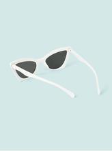 Cat Eye Flat Lens Sunglasses