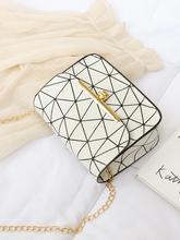 Twist Lock Geometric Print Chain Bag