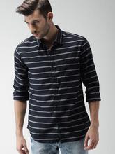 Men Navy Blue & Off-White Slim Fit Striped Casual Shirt