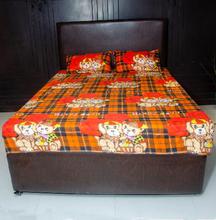 Poly Cotton Bedsheet King Size With 2 Pillow Covers