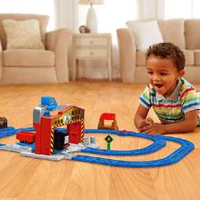 Fisher-Price Thomas & Friends Motorized Railway Diesel's Lift & Shift Set