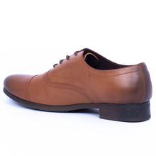 Kapadaa: Caliber Shoes Tan Brown Lace Up Formal Shoes For Men – ( P 518 C)