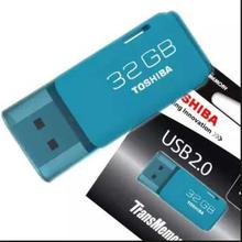 32 GB Toshiba USB 2.0 Pendrive