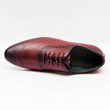 Kapadaa: Gallant Gears Wine Red Leather Lace Up Formal Shoes For Men – (MJDP30-1)