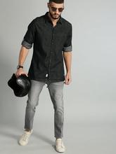 Men Black Regular Fit Solid Chambray Casual Shirt