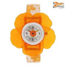 Zoop Silver Dial Analog Watch For Girls- C4004PP01