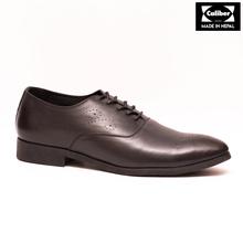 Kapadaa: Caliber Shoes Leather Black Lace Up Formal Shoes For Men – ( 443 L)