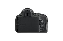 Nikon D5600 DSLR With Lens Kit (Free Camera Bag and 16 GB Memory Card)