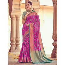 Stylee Lifestyle Full Geometric Jacquard Woven Design With Jacquard Blouse Magenta Saree with Green Blouse for Wedding, Party and Festival