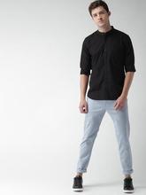 Men Blue Slim Fit Solid Chinos