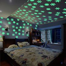 50PCS/Set Colorful Luminous Home snowflake Wall Sticker Glow In The Dark Decal for Kids Baby Rooms Fluorescent Stickers decor