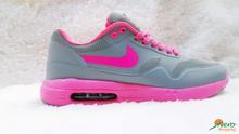 Nike Shoe Pink and Gray