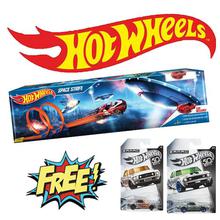 Hot Wheels Space Strife Track Set FCN83 (Free 2pcs 50th Anniversary Zamac FRN23)