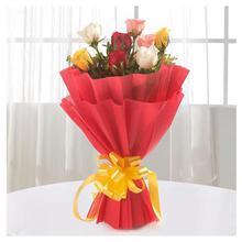 8 Red Roses With Non Woven Paper Packing Bouquet