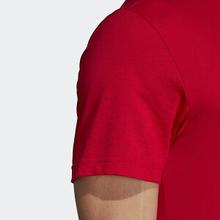 Kapadaa: Adidas Red Manchester United Dna Graphic Tee For Men – DP2332