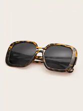 Tortoiseshell Frame Flat Lens Sunglasses With Case