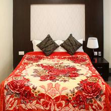 Red Spanish Printed Double Bed Blanket