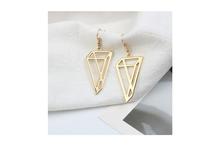 Geometrical Hollow Carved Design Stud Earring