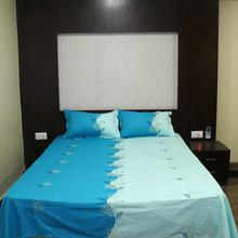 Korean Embroidery Double Bedsheet with 2 Pillow Covers