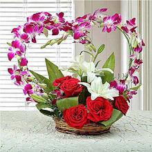 5 Roses 2 Lillies Anf 6 Orchid In A Basket-F&P Bouquet 12