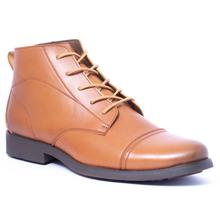 Kapadaa: Caliber Shoes Tan Brown Lace Up Lifestyle Boots For Men – ( 230 C )