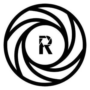 A capital R in the middle of an aperture