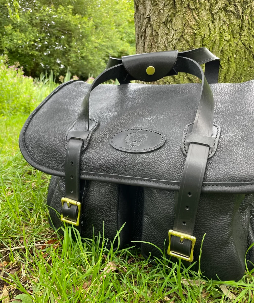 Premium Italian Soft Mottled Leather Weatherproof Range Bag (Black with Black Leather) product image 2