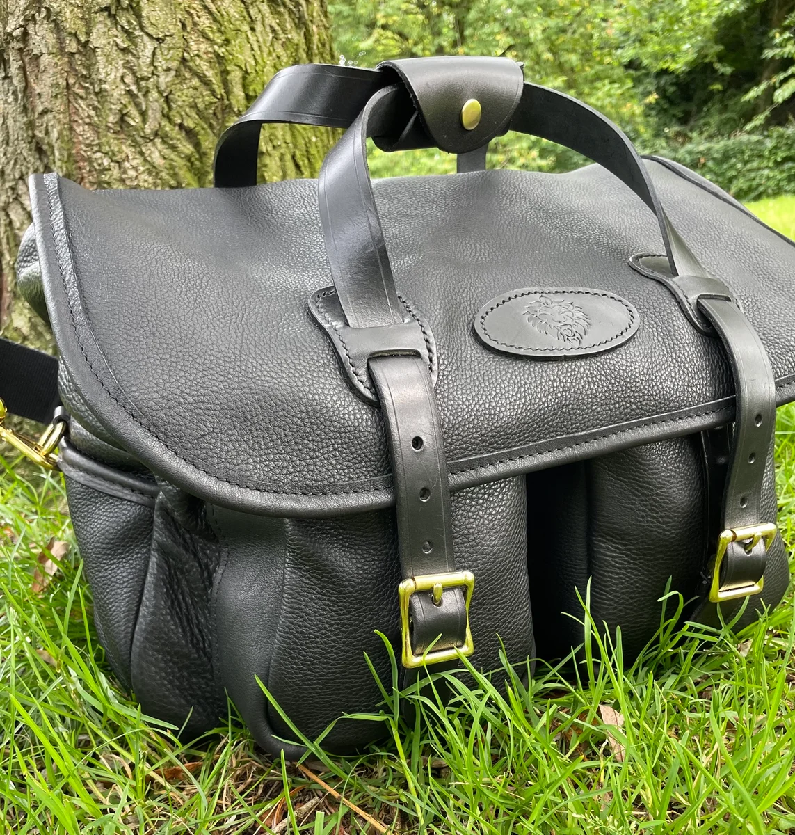 Premium Italian Soft Mottled Leather Weatherproof Range Bag (Black with Black Leather) product image 3