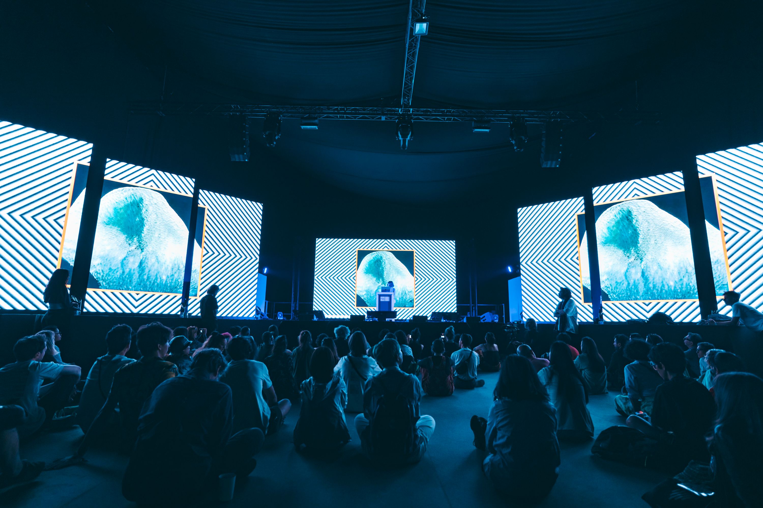 Copia de 005_Stage+D_PublicoAmbiente_NicoleL'Hullier_NereaColl_20240613.JPG