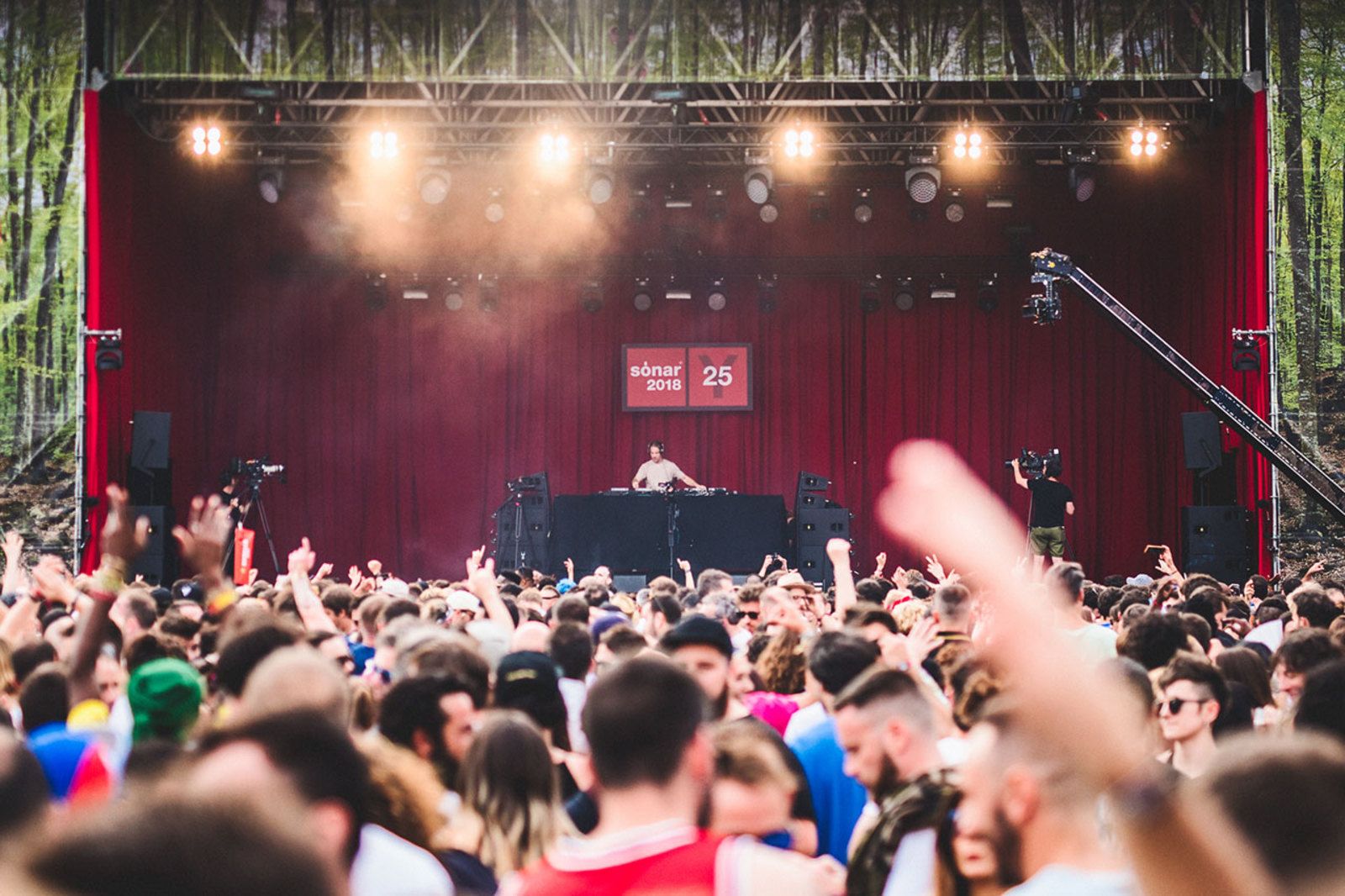 Diplo_Village_Friday_Sonar2018_FernandoSchlaepfer_006.jpg