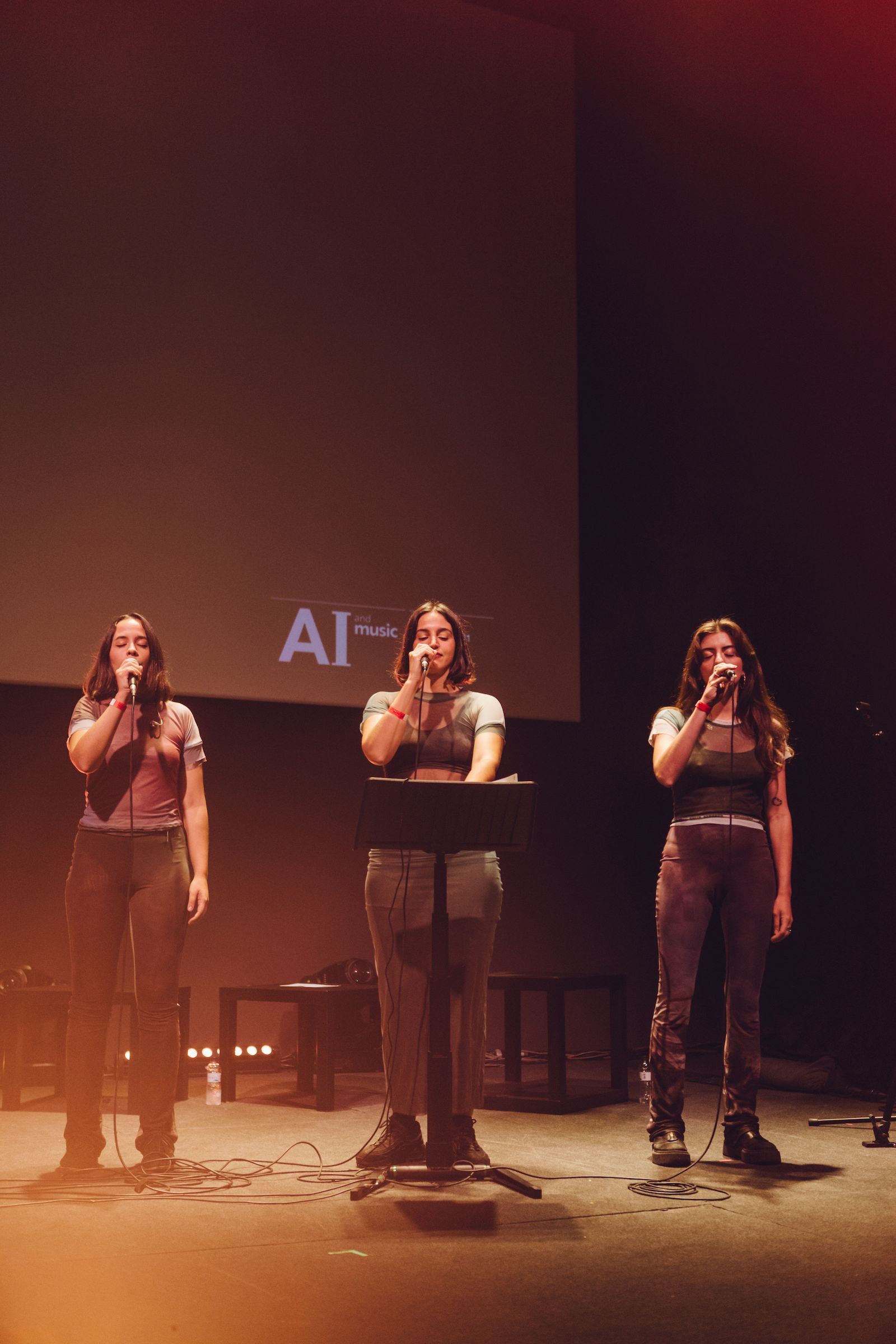 Holly_Herdon_Teatre_Sonar2021_AlbaRupérez003.jpg