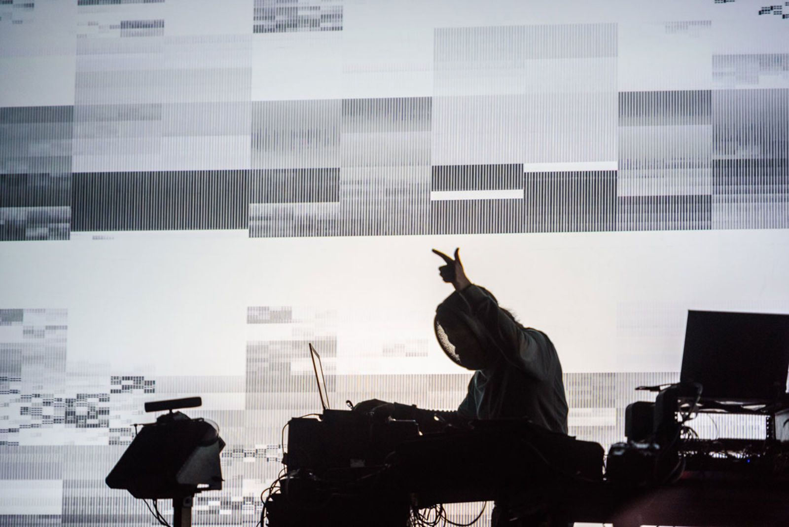 Squarepusher_Hall_Sonar2015_ArielMartini-(6).jpg