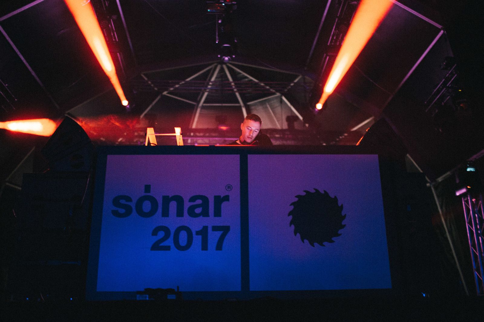 benjib_sonarlab_sonar2017_vickygrout_01.jpg